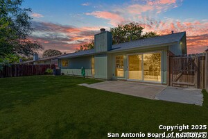 Building Photo - 1142 Churing Dr