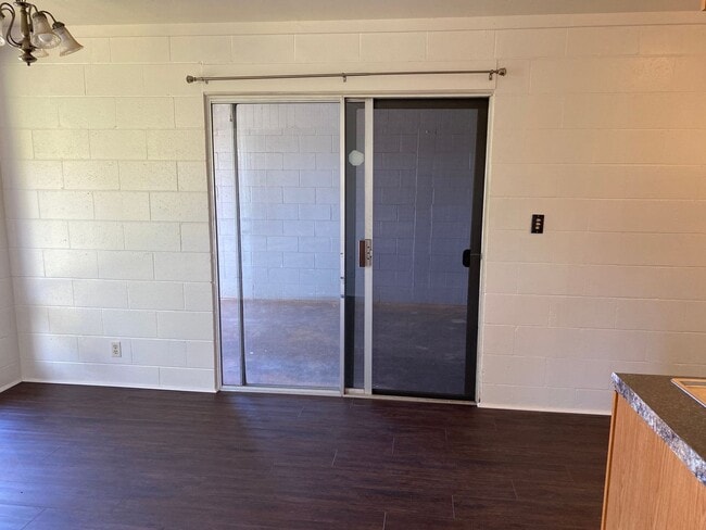 Building Photo - TCT - Crozier-2