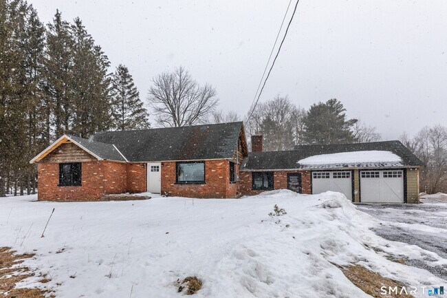 Building Photo - 14 Browns Ln