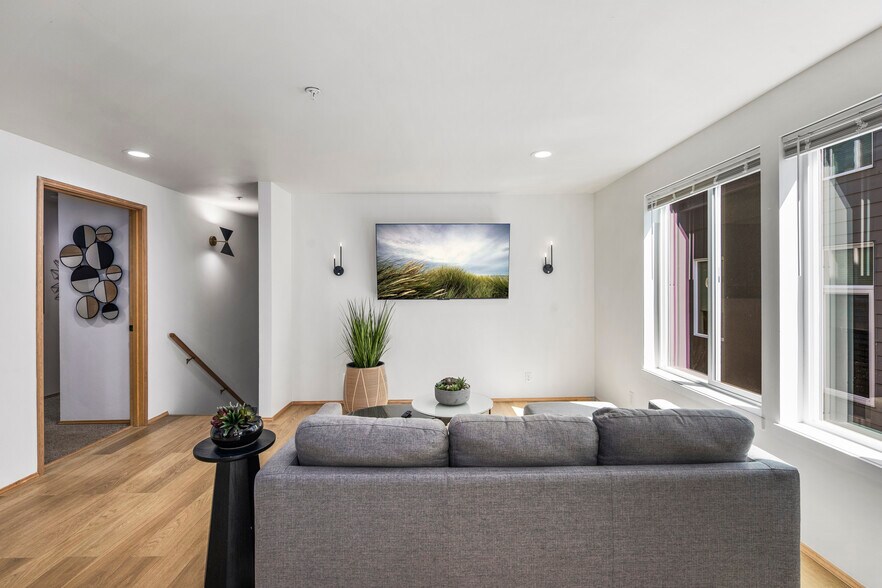 Building Photo - 9301 Linden Ave N