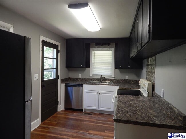 Building Photo - 2333 W McCown Dr
