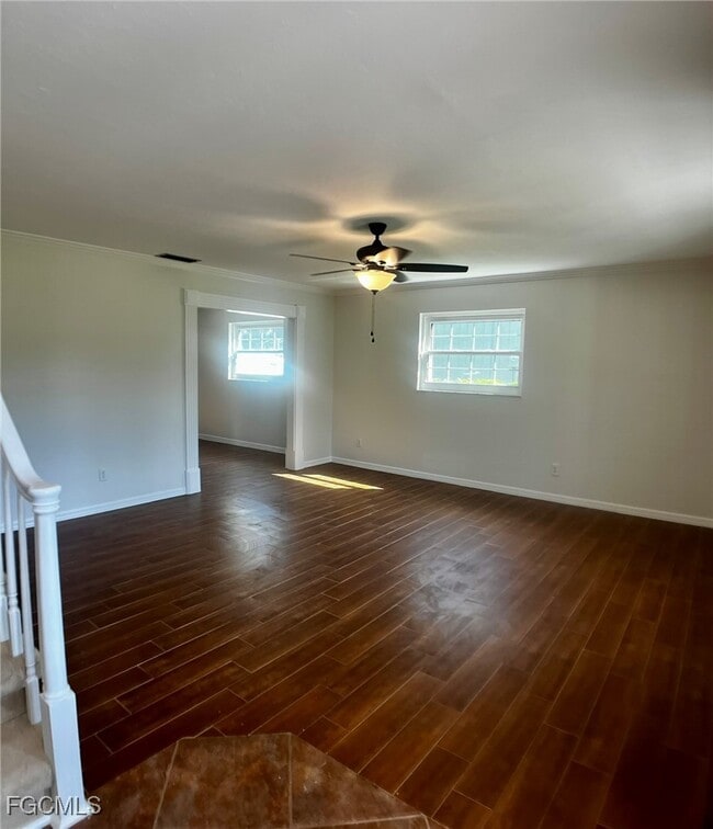 Building Photo - 1263 Caloosa Dr
