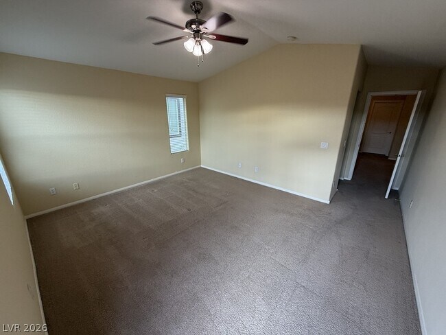 Building Photo - 11255 Dahlia Grove St