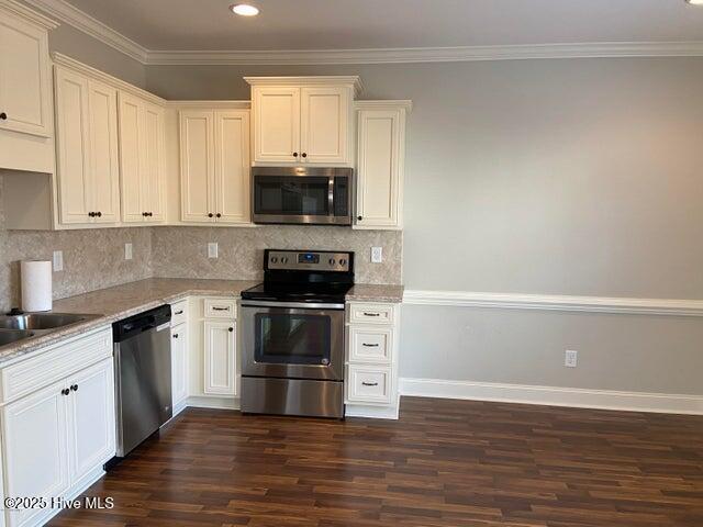 Building Photo - 1629 Cambria Dr