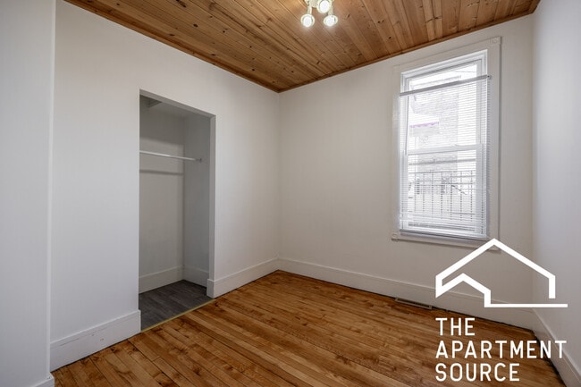 Building Photo - 2140 N Karlov Ave