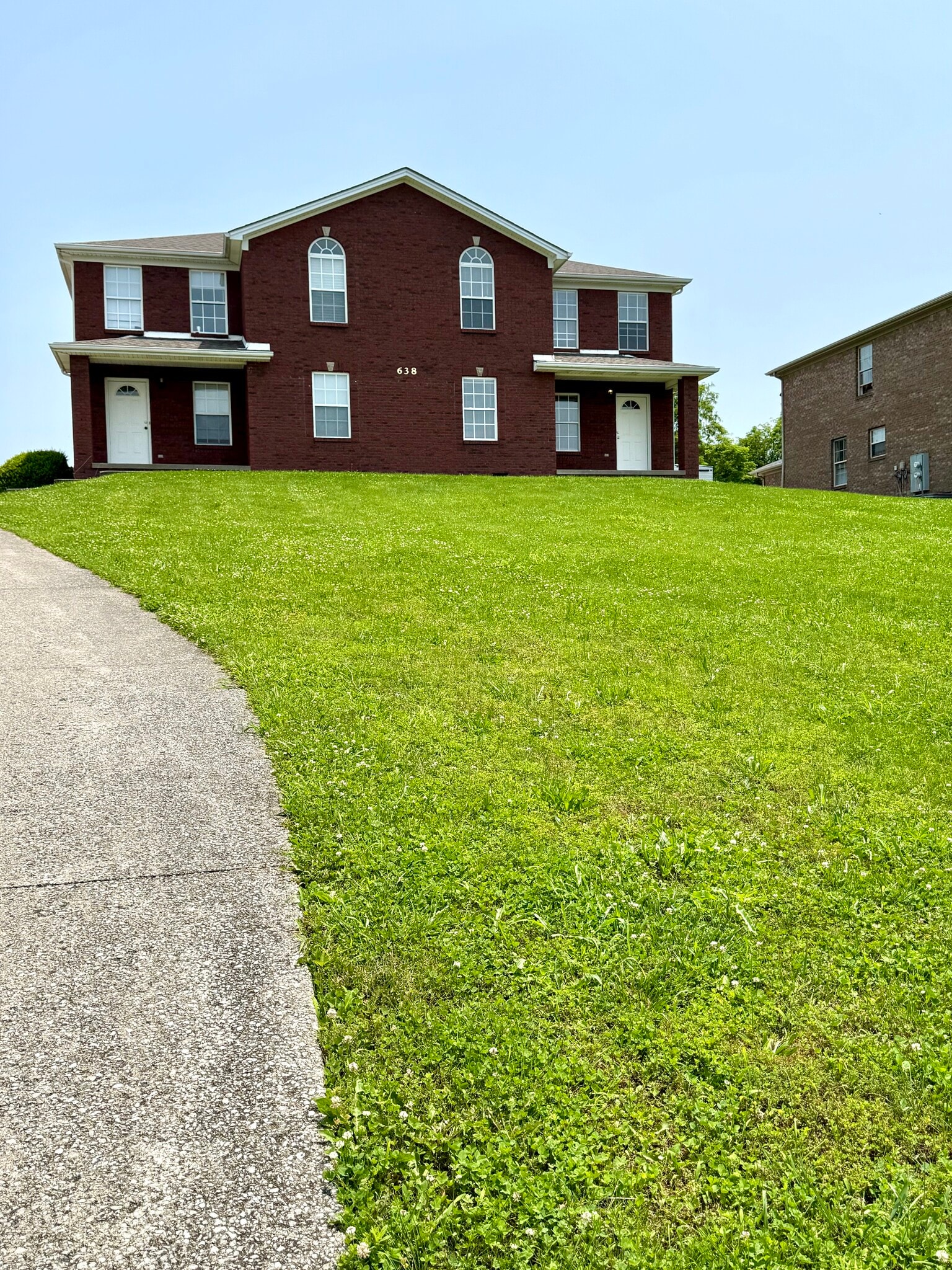 Building Photo - 638 Hampton Way