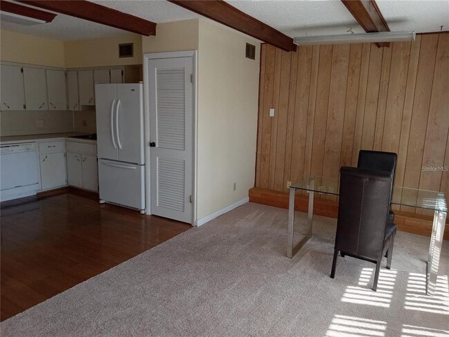 Building Photo - 2284 Philippine Dr