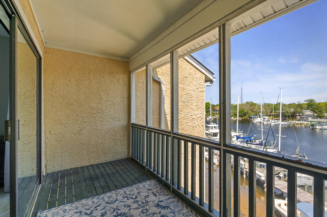 Building Photo - 300 Yacht Club Dr