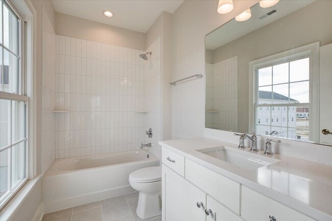 Building Photo - Brand New Construction Townhome in Norton Commons