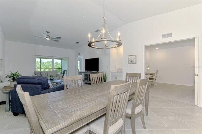 Building Photo - 12470 Wellen Golf St