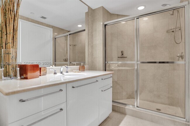 Building Photo - 3101 S Ocean Dr