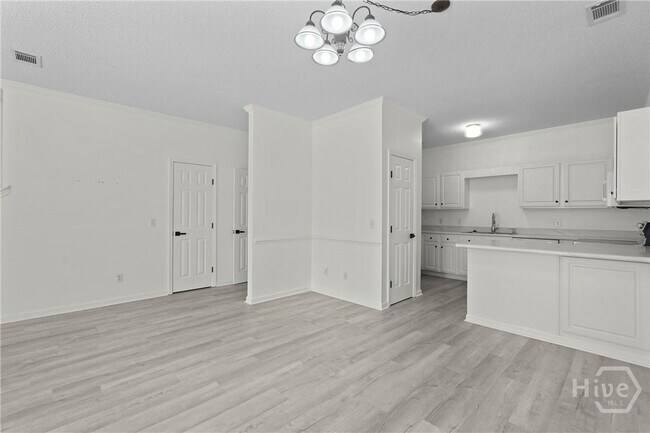Building Photo - 400 Tibet Ave