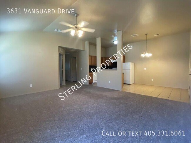 Building Photo - 3631 Vanguard Dr