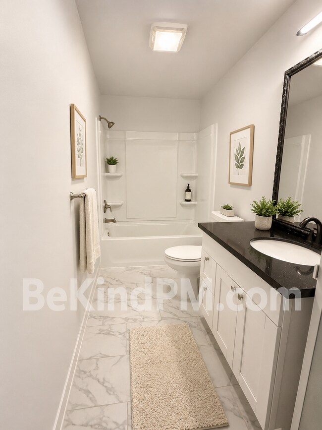 Building Photo - Spacious, Bright & Pet Friendly!