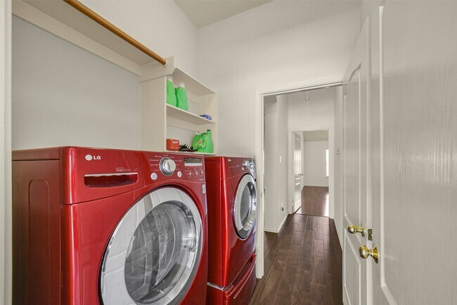 Building Photo - 1414 Phoenician Dr