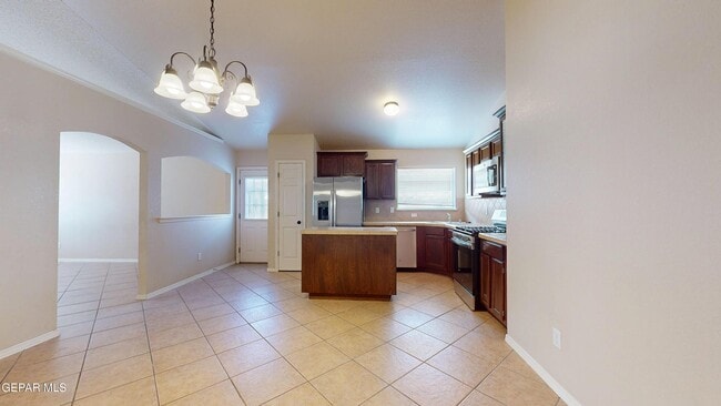 Building Photo - 1819 Shreya St