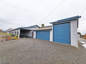 Building Photo - 2220 W Bell Vista Ave