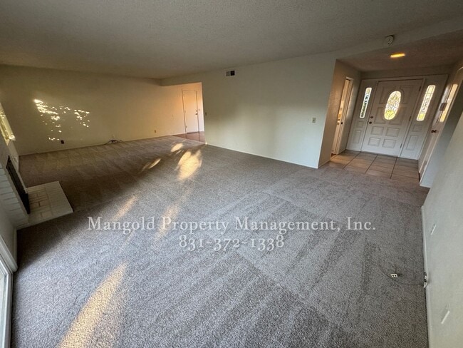 Building Photo - 22490 Ferdinand Dr