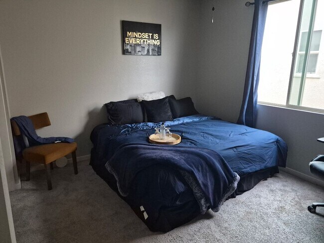 Building Photo - Spacious 3BR House in North Las Vegas