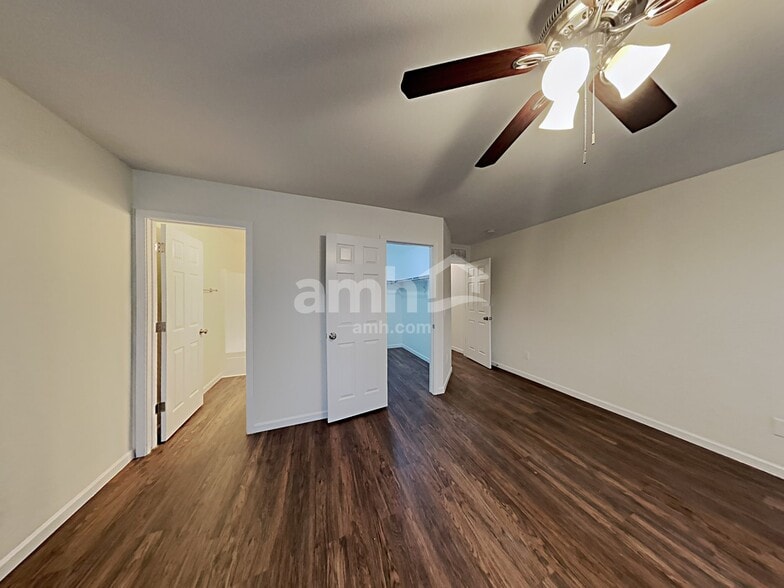 Building Photo - 15676 W Maui Ln