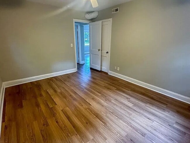 Building Photo - 1470 Antoinette Ave