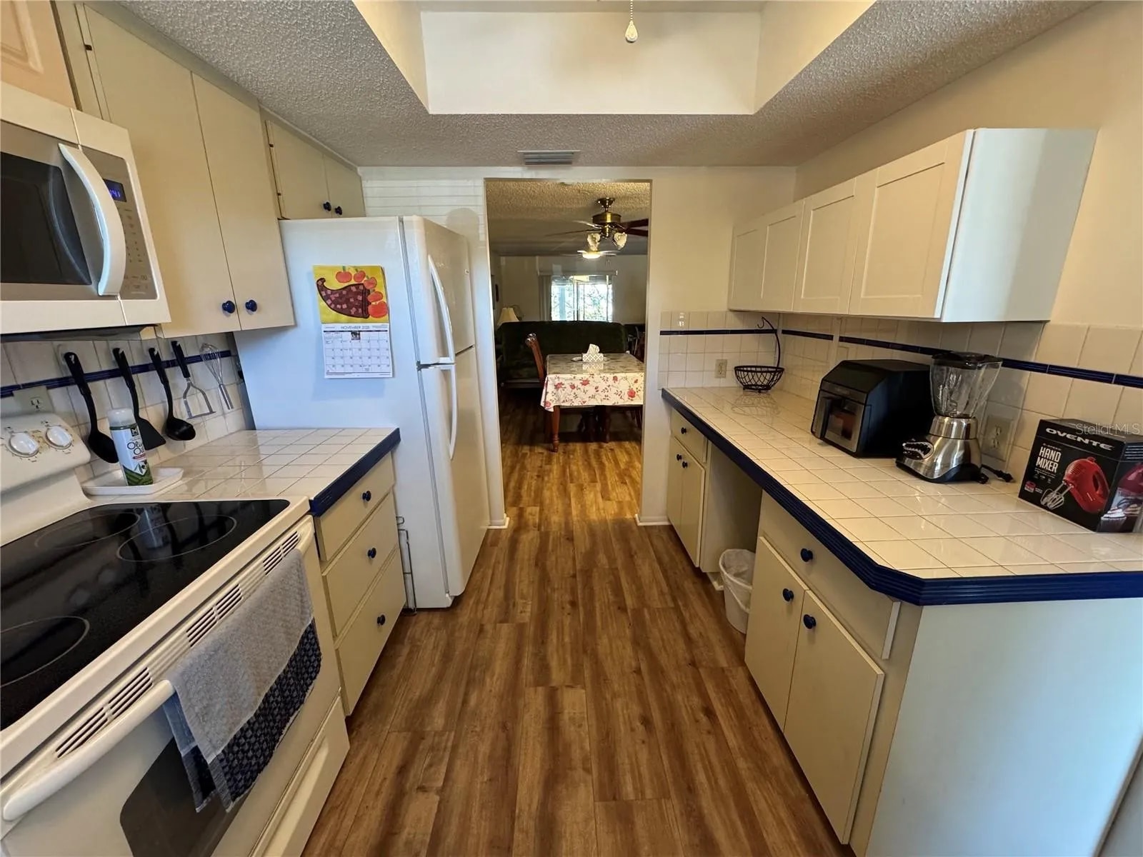 Building Photo - 3122 Lake Bayshore Dr