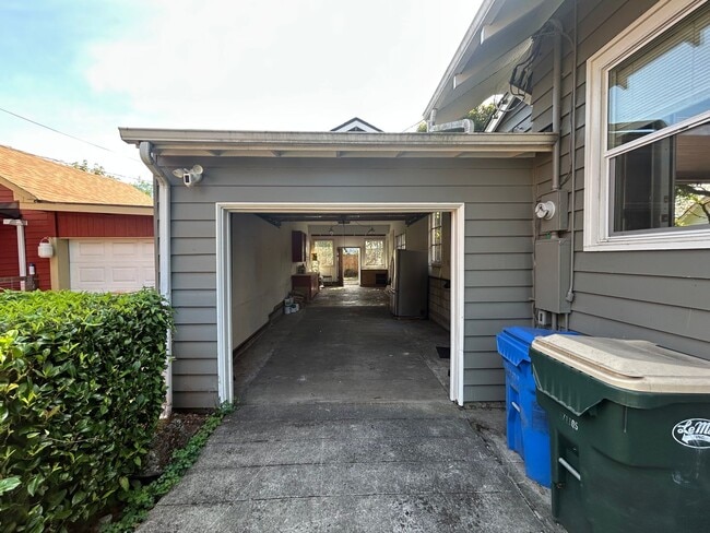 Building Photo - Gorgeous Craft House with Finish Basement ...