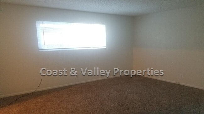 Building Photo - 322-324 Katherine Avenue, Salinas, CA 93901