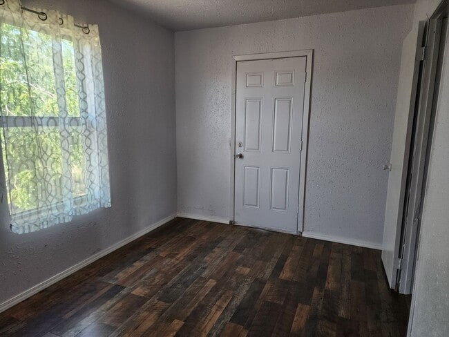 Building Photo - Cozy 1 Bed 1 Bath Home!!!
