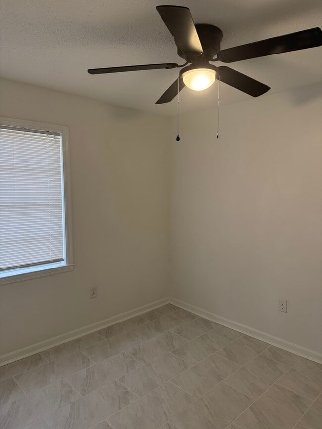 Building Photo - 7929 Steven Franklin Dr