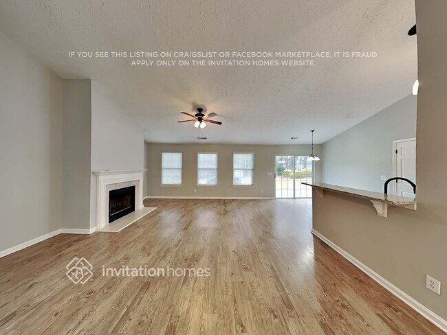 Building Photo - 428 Crested View Dr