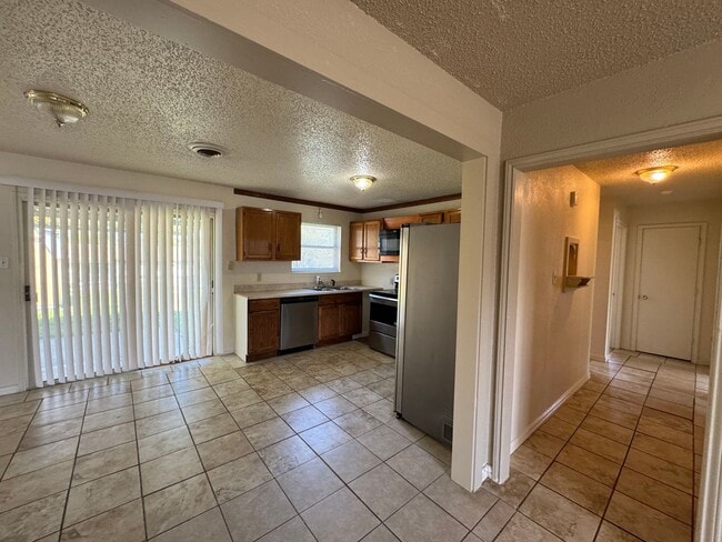 Building Photo - 3-Bedroom House for Rent in Killeen