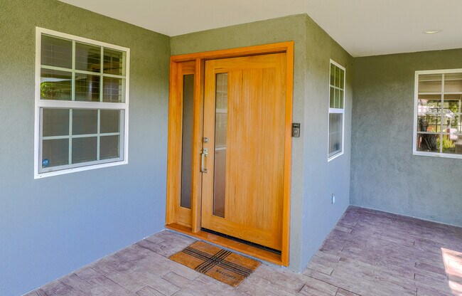 Building Photo - 24332 Hatteras St