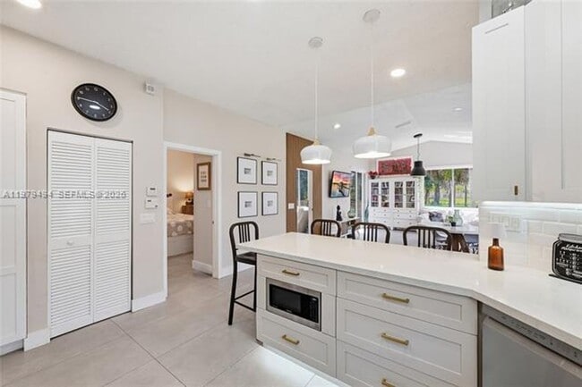 Building Photo - 1166 SW 158th Way