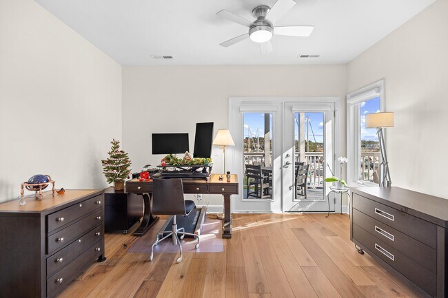 Building Photo - 4759 Lightkeepers Way