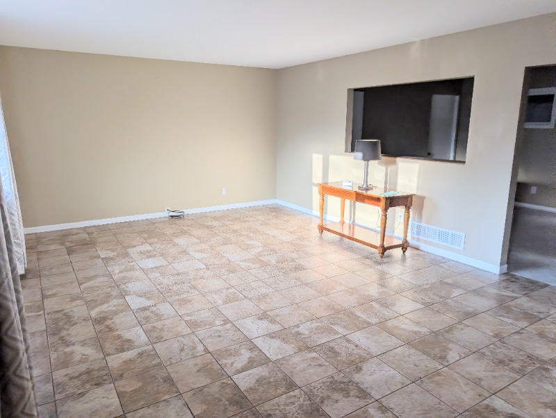 Building Photo - 1993 Meadow Dr