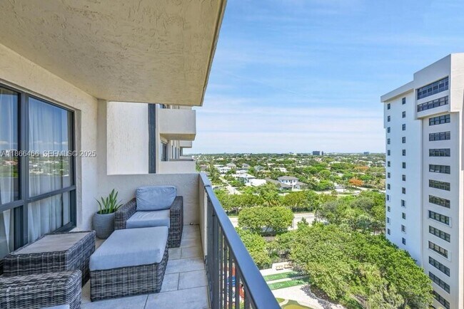 Building Photo - 5000 N Ocean Blvd