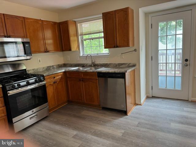 Building Photo - 46647 Brownwood Square