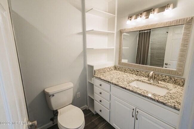 Building Photo - 1601 Alpine Trail