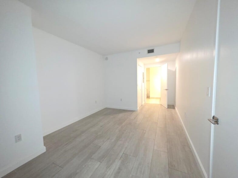 Building Photo - 55 SW 9th St