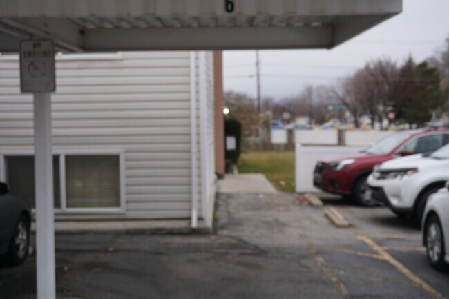 Building Photo - 1689 W 8295 S
