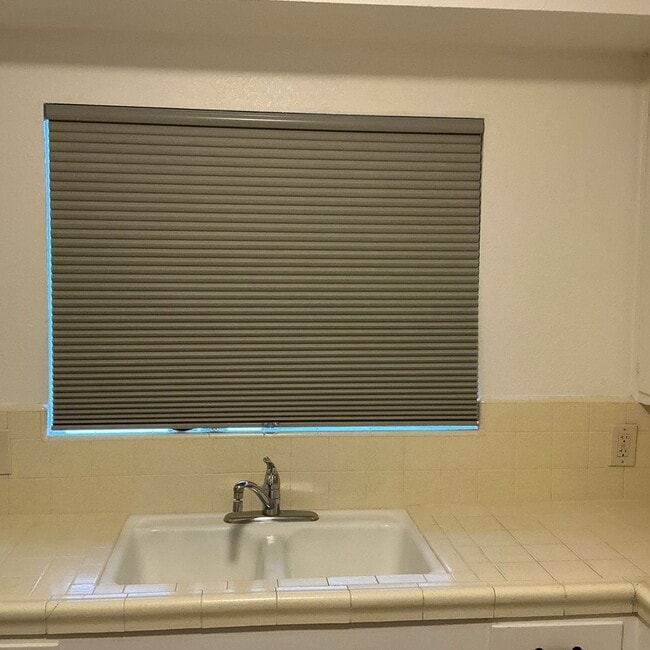 Building Photo - Washington (1004-1008)