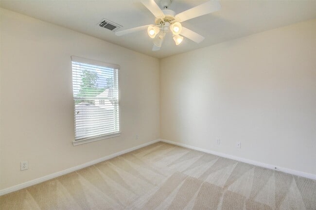 Building Photo - 9115 Memorial Valley Dr