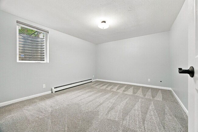 Building Photo - Charming 3-Bedroom Home in Lakewood, CO