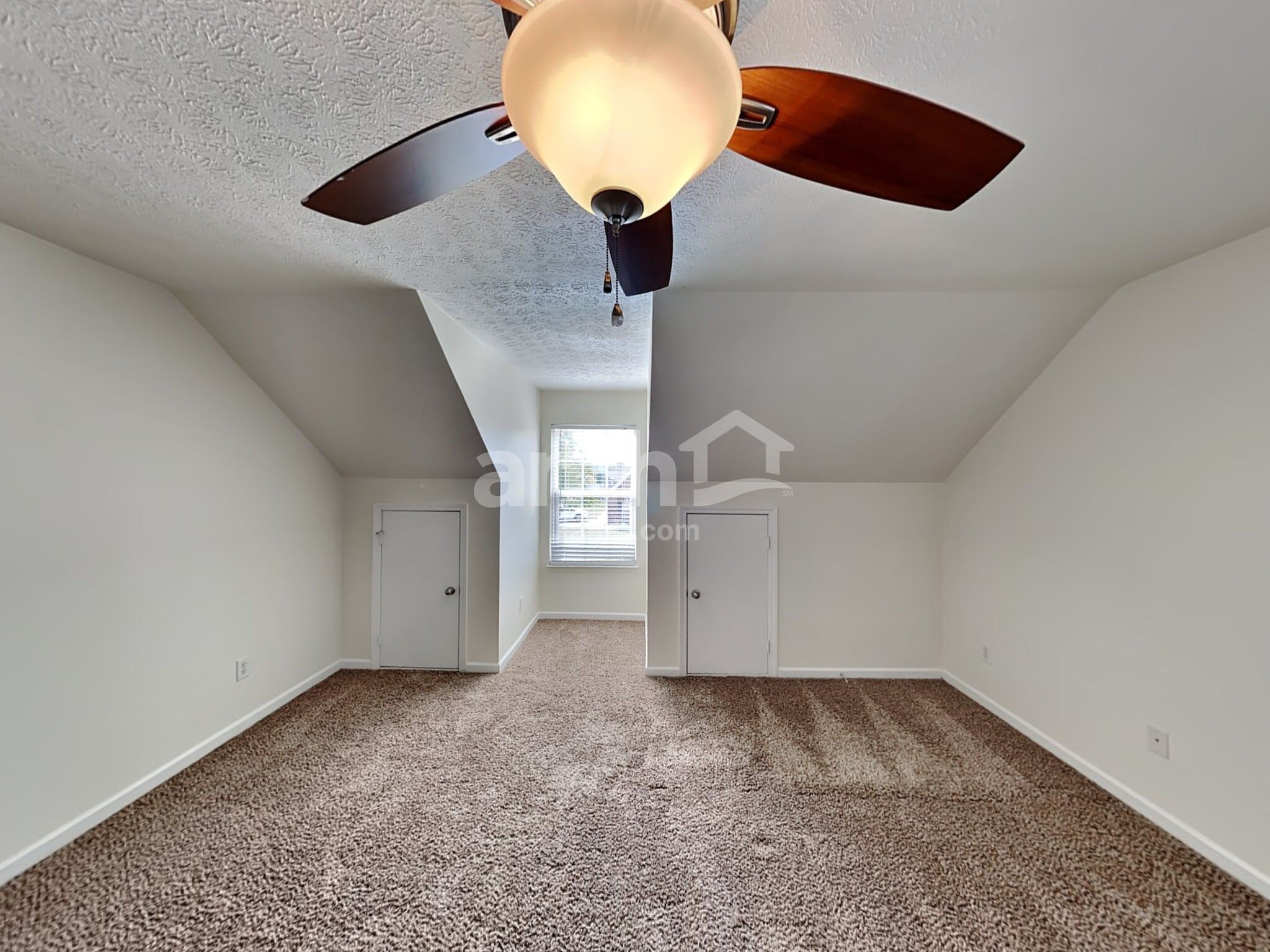 Building Photo - 2126 Burgess Ln