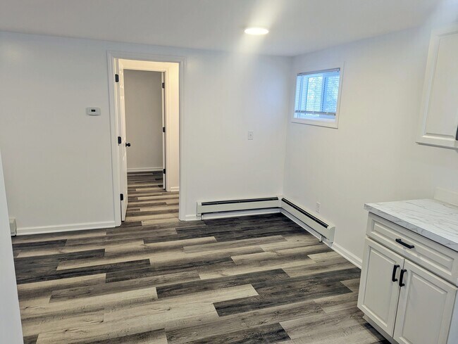 Building Photo - 868 S Huron Rd
