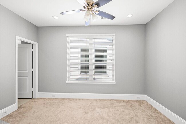 Building Photo - 411 N Nagle St