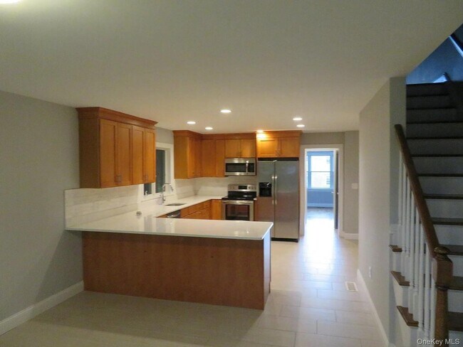 Building Photo - 47 Gibson Pl