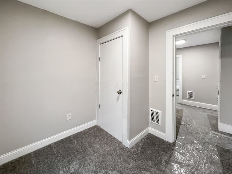 Building Photo - 196 N Burgess Ave