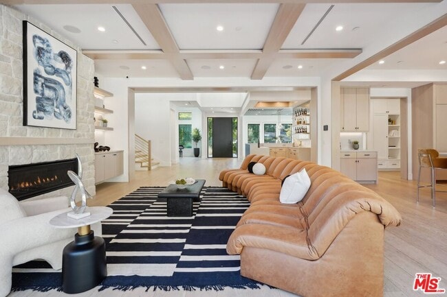 Building Photo - 5124 Calvin Ave